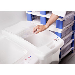 Behälter auf Rollen mit Schiebedeckel