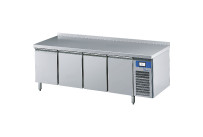 Kühltisch 4 Türen je 9 x GN 1/1 / mit Tischplatte hinten aufgekantet